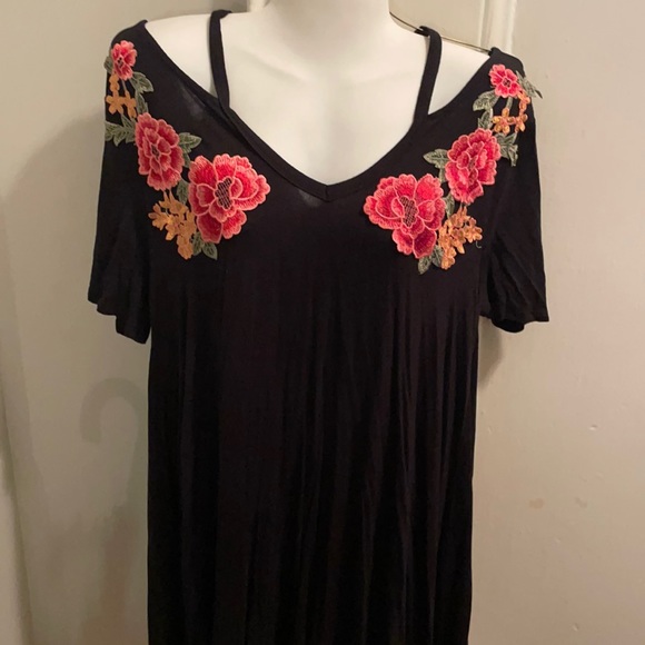 Janette Plus Tops - Floral Flowing Blouse 2X